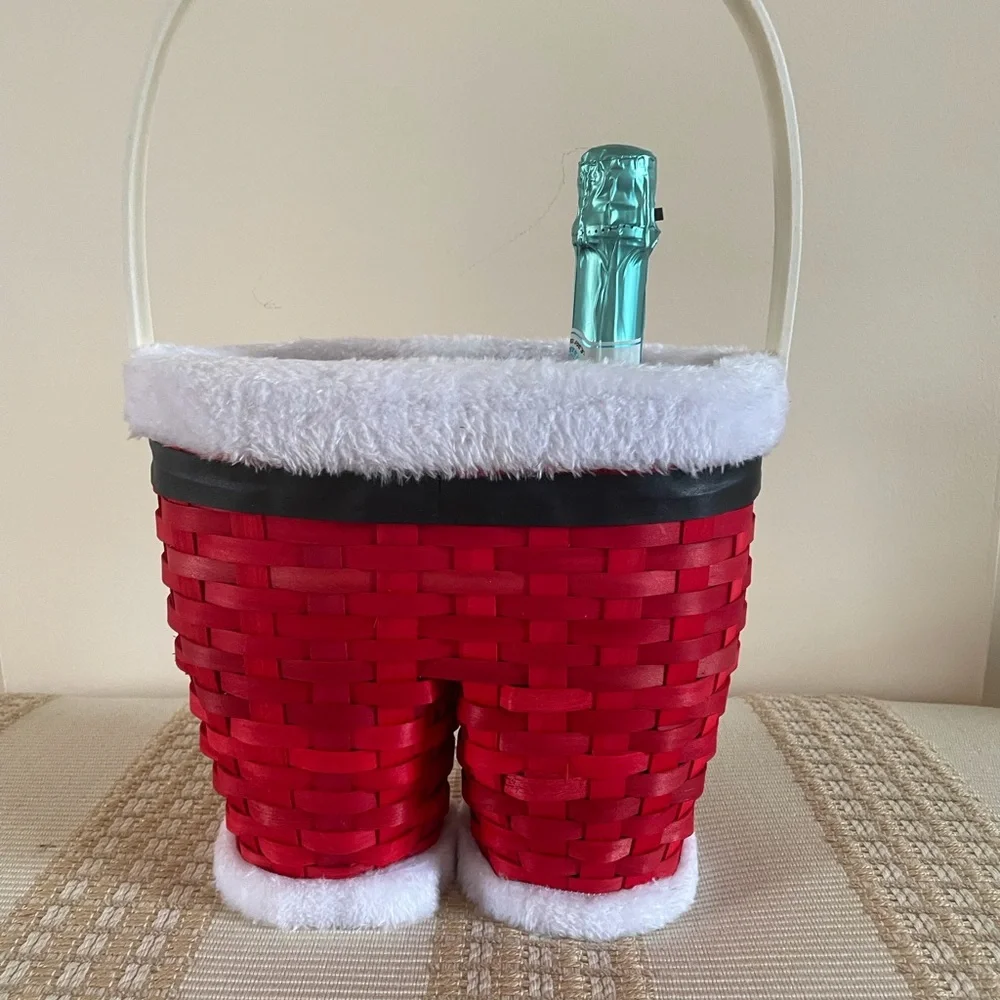 Santa Basket Christmas Decor Great Centerpiece read details